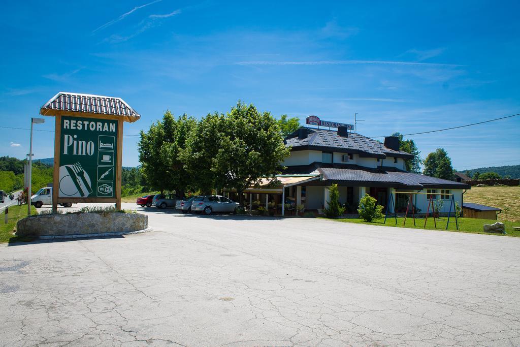 Restaurant Rooms Pino Szluin Kültér fotó