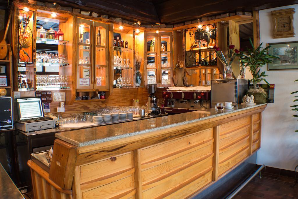 Restaurant Rooms Pino Szluin Kültér fotó